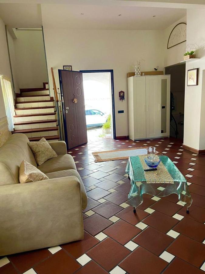 Appartement Holiday House Il Castello Di Anna à Vietri Extérieur photo