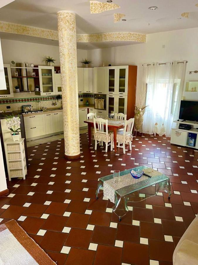 Appartement Holiday House Il Castello Di Anna à Vietri Extérieur photo