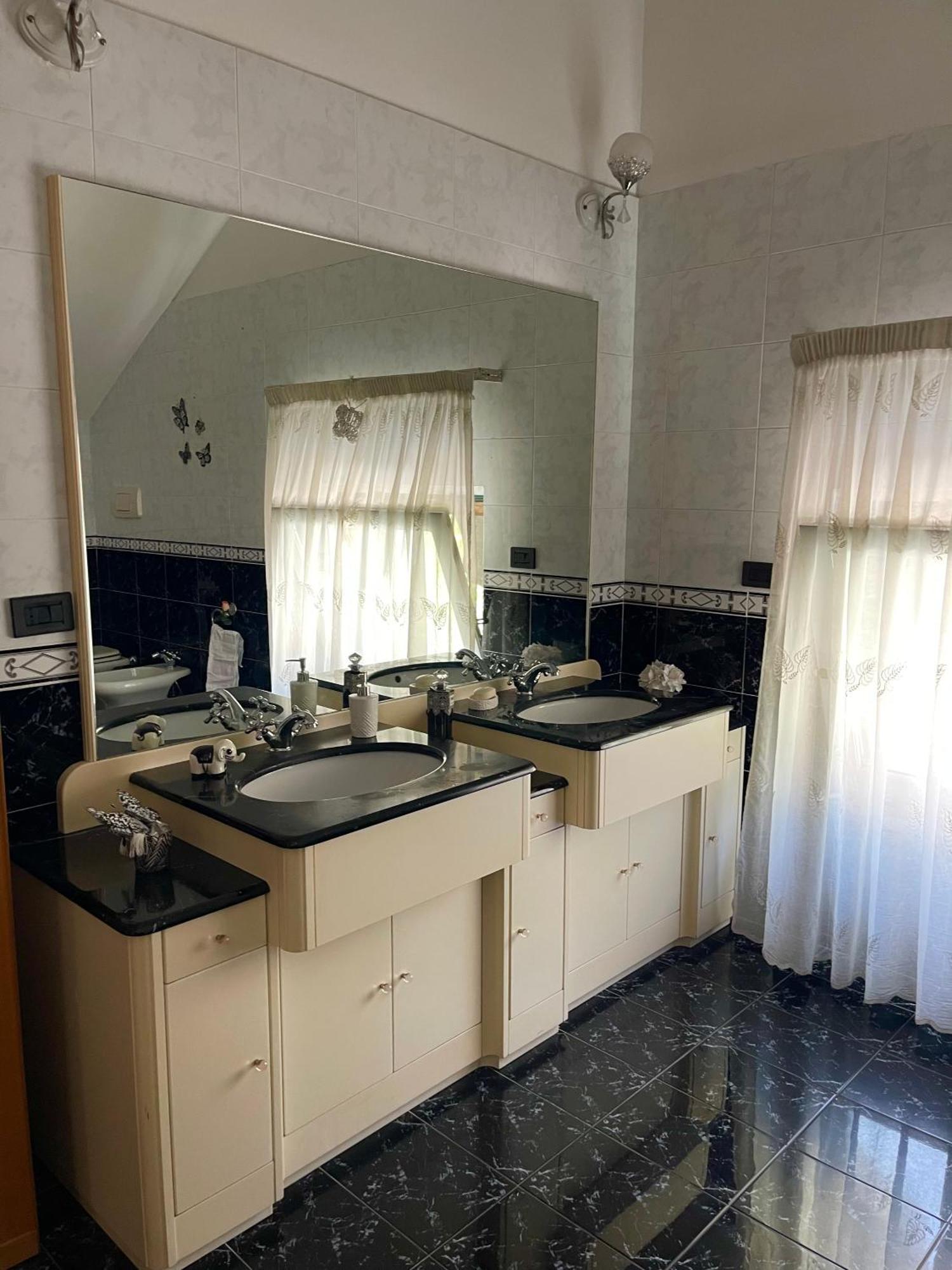 Appartement Holiday House Il Castello Di Anna à Vietri Extérieur photo