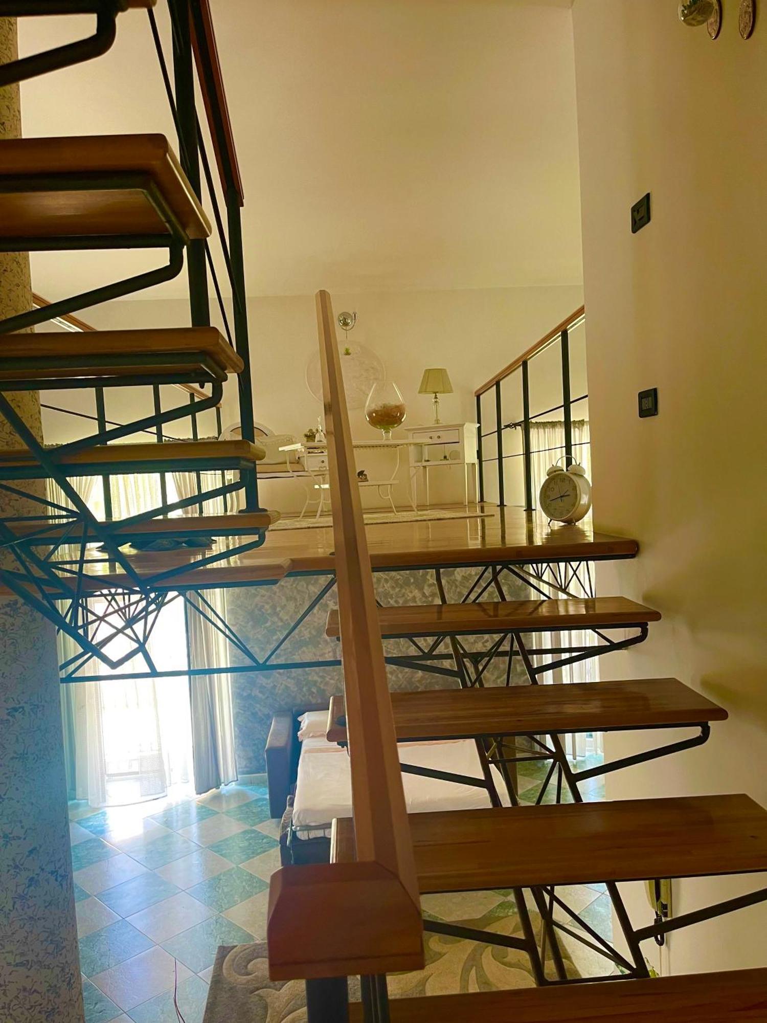 Appartement Holiday House Il Castello Di Anna à Vietri Extérieur photo